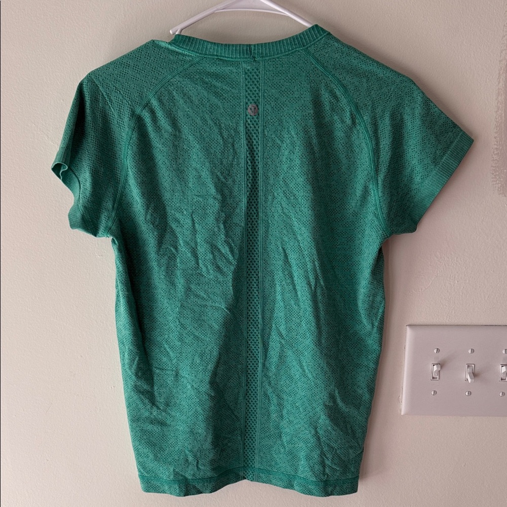 Lululemon Swiftly Cropped Short Sleeve Workout Tee - Green Size 10 - Picture 4 of 5